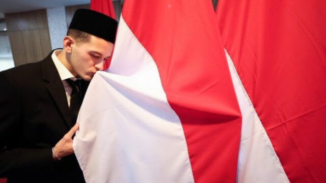 Justin-Hubner-dan-Kevin-Diks-Rayakan-HUT-RI-ke-81-dari-Eropa