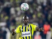 Kante Cuek di Tengah Kericuhan Lyon vs Fenerbahce