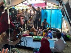 Kapolri Tinjau Langsung Posko Pengungsian Gempa NTT, Pastikan Bantuan Tersalur Optimal