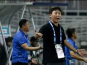 Kaus Hitam “Jimat” Kim Sang-sik Bawa Vietnam Hancurkan Indonesia 3-0