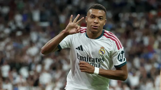 Kylian Mbappe Tembus 100 Kontribusi Gol, Hattrick Lawan Real Sociedad Ukir Sejarah