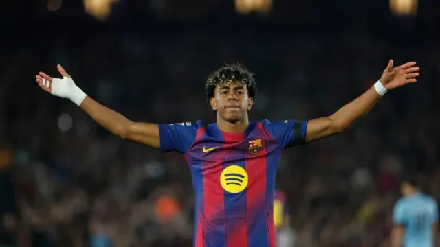 Lamine-Yamal-Siap-Jadi-No.-10-Flick-Ubah-Peran-Bintang-Muda-Barcelona