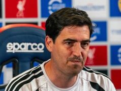 Liverpool Darurat Bek Tengah, Iraola Akui Pilihan Terbatas