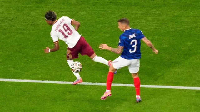 Lucas-Digne-Kembali-ke-PSG-Setelah-Satu-Dekade