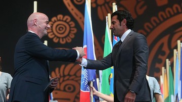Luis-Figo-Tuntut-Infantino-Mundur-Sebut-Perilaku-Paling-Menipu-dalam-Sejarah-FIFA