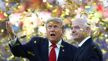 Luis-Figo-Tuntut-Infantino-Mundur-dari-Kursi-Presiden-FIFA