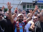 MO SALAH RESMI GABUNG TRABZONSPOR, TANDATANGANI KONTRAK DUA TAHUN