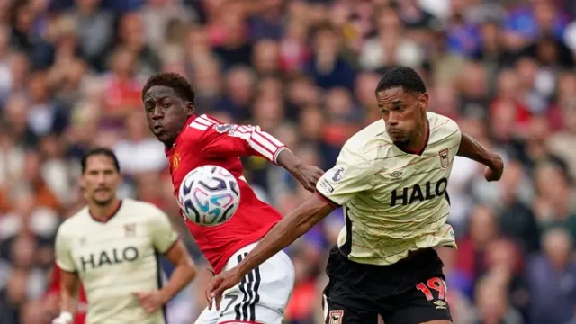 Man-Utd-Menang-5-2-atas-Ipswich-Fernandes-Hattrick-Bangkitkan-Setan-Merah