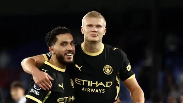 Manchester-City-Hancurkan-Crystal-Palace-4-1-Rayan-Cherki-Sorotan-dengan-Dua-Gol