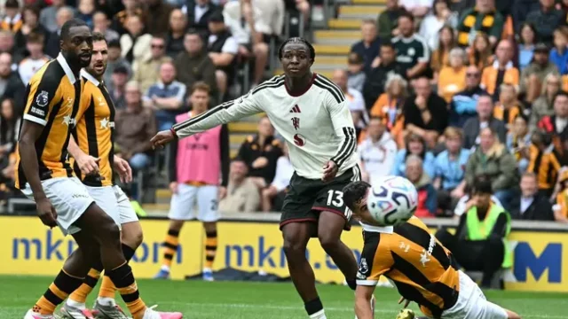 Manchester-United-Gagal-Terbang-Tumbang-0-2-dari-Hull-City-di-Laga-Pembuka