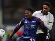 Manchester United Incar Bek Muda Arsenal yang Berubah Peran