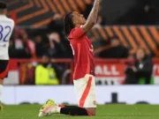 Manchester United Incar Gelar Liga Inggris, Leny Yoro: Kami Harus Berpikir Seperti Juara