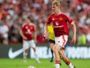 Manchester United Pertimbangkan Lepas Toby Collyer Secara Permanen