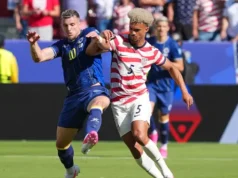 Manchester United Siap Ganti Lewis Hall dengan Antonee Robinson Jika Gagal Dapatkan Pemain Newcastle