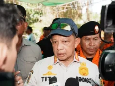 Mendagri Tito Karnavian Prioritaskan Listrik dan Logistik untuk Korban Gempa Manggarai Timur