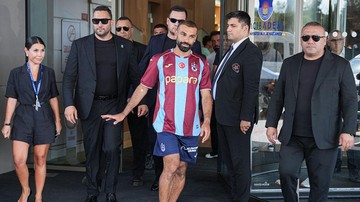 Mohamed-Salah-Resmi-Gabung-Trabzonspor-Kenakan-Nomor-10-di-Debut-Turki