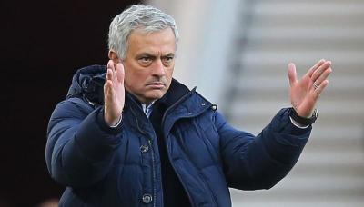 Mourinho Pernah Janji Gantikan Ferguson, Lalu Batal karena Janji pada Chelsea