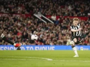 NEWCASTLE TEGAS TOLAK MANCHESTER UNITED UNTUK AMBIL LEWIS HALL