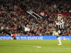 NEWCASTLE TEGAS TOLAK MANCHESTER UNITED UNTUK AMBIL LEWIS HALL