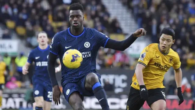 Napoli-Incar-Pinjam-Badiashile-Chelsea-Terbuka-untuk-Kewajiban-Beli