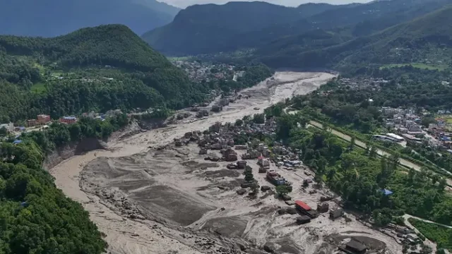 Nepal-Tolak-Tim-SAR-Asing-Pilih-Bantuan-Dana-untuk-Tangani-Banjir-Bandang