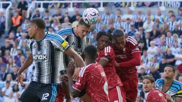 Newcastle-dan-Liverpool-Berbagi-Poin-dalam-Drama-Menit-Terakhir-di-St-James-Park