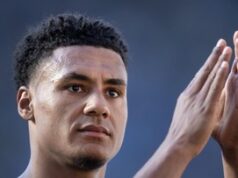 Ollie Watkins Ditinggalkan Suporter Usai Absen Lawan Brighton