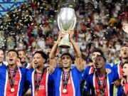 PSG Juara Piala Super Eropa, Xavi Resmi Latih Belanda, Ronaldo Ucapkan Duka untuk Messi