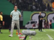 PSIM Yogyakarta Perpanjang Kontrak Jean-Paul van Gastel untuk BRI Super League 2026/2027