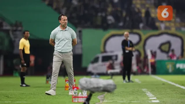 PSIM-Yogyakarta-Perpanjang-Kontrak-Jean-Paul-van-Gastel-untuk-BRI-Super-League-20262027