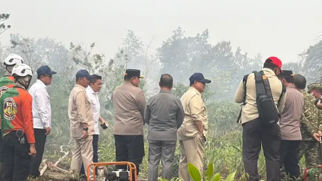 Pemerintah-Kerahkan-1.500-TNI-dan-6-Helikopter-Padamkan-Karhutla-di-Kalbar