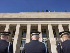 Pentagon Pecat Pemimpin Stars and Stripes, Isu Sensor Media Meningkat