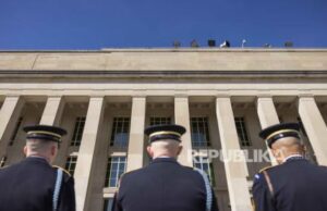 Pentagon Pecat Pemimpin Stars and Stripes, Isu Sensor Media Meningkat