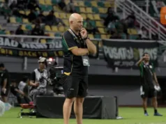 Persebaya vs Arema: Derbi Jatim Penuh Tensi, Jeda Pemulihan Jadi Kontroversi