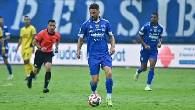 Persib-Bandung-Tancap-Gas-ke-Final-Piala-Presiden-2026-Usai-Kalahkan-Persija-2-1