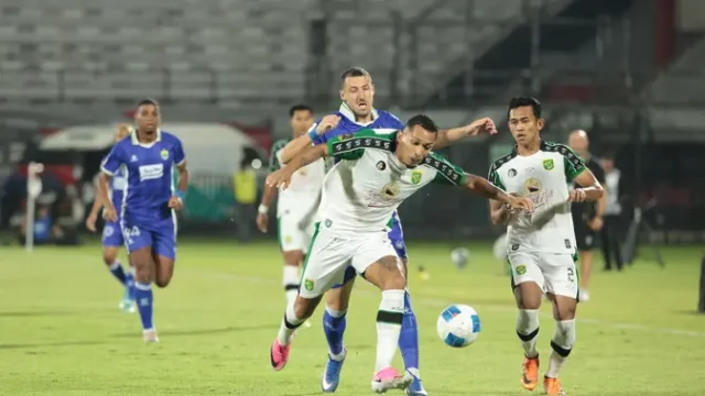 Persib-Gagal-Juara-Persebaya-Raih-Trofi-Piala-Presiden-2026-lewat-Adu-Penalti