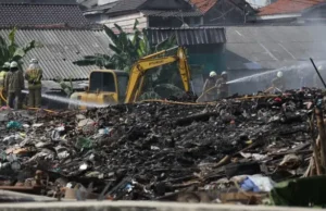 Perusahaan Angkut Sampah Ilegal Akan Diumumkan Nama dan Identitasnya