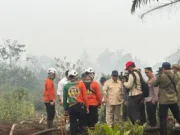 Prabowo Tambah Dua Helikopter Water Bombing Atasi Kebakaran Hutan Sumsel