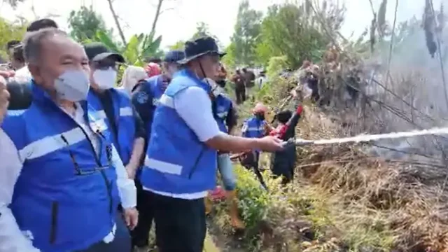 Prioritas-Utama-Penanganan-Kebakaran-Hutan-di-Kalsel-Padamkan-Api-Lindungi-Kesehatan-Tegakkan-Hukum