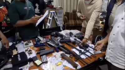 Ratusan-Senjata-Api-Ditemukan-di-Sekolah-Swasta-Jaksel-DPR-Minta-Usut-Tuntas