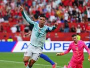 Ribuan Fans Ronaldo Heboh Kepung Gereja, Salah Kira Akan Ada Pernikahan Rahasia