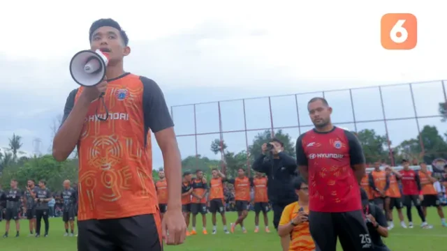 Rizky-Ridho-Serukan-Damai-antara-Persija-dan-The-Jakmania-Jelang-Musim-Baru