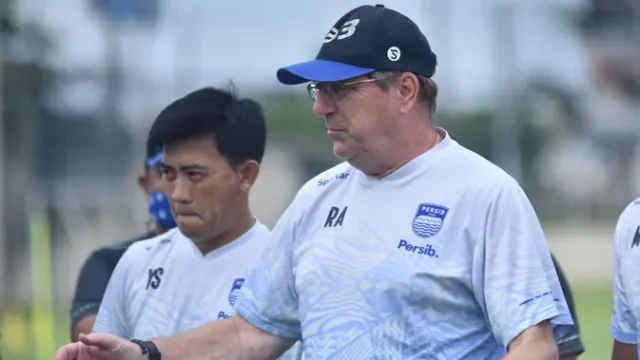 Robert-Alberts-Buka-Suara-soal-Sengketa-Pembayaran-dengan-Persib-Bandung