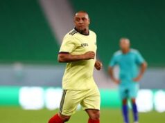 Roberto Carlos Bantah Isu Masuk Islam, Tegaskan Hormati Keyakinan Istri