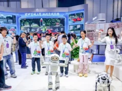 Robot AiMOGA Beraksi di Jalan Raya hingga Rumah Tangga