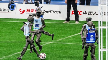 Robot-Tiru-Selebrasi-Siiiuu-Ronaldo-di-China
