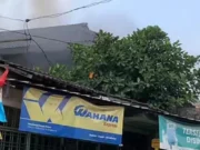 SD di Jagakarsa Terbakar, 17 Mobil Pemadam Dikerahkan