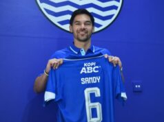 Sandy Walsh Cedera Ringan, Persib Tunggu Kedatangan Ragnar di Bali