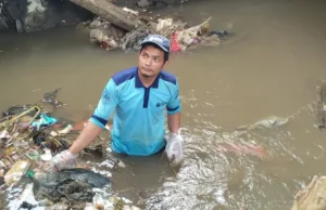 Sepasang Kaki Korban Mutilasi Ditemukan di Kali Grogol oleh Petugas SDA