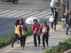 Suhu Jakarta Tembus 35 Derajat, Hujan Ringan Diprediksi Sore di Barat dan Selatan
